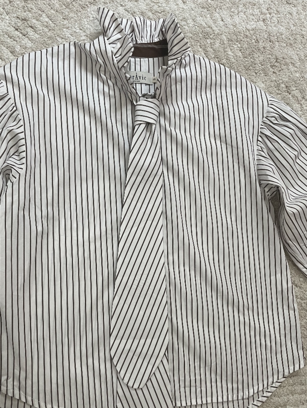 MarÁvic White blouse with stripes, knotted collar buttons and with tie, size S - Picture 3 of 8